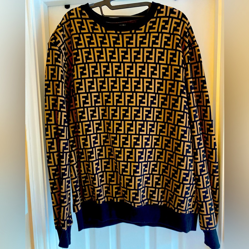 Fendi Roma Sweatshirt men’s size XXL